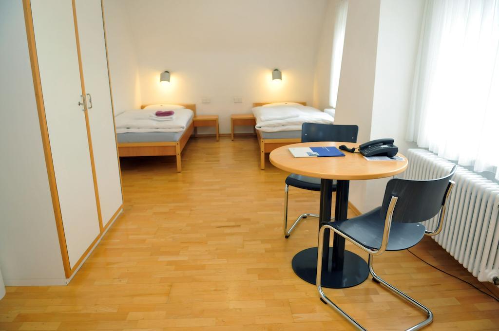 Tagungszentrum Evangelische Akademie Bad Boll Kamer foto